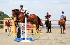 800px-Kentucky_Derby_Days-Hopscotch.jpg